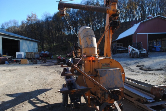 Minneapolis Moline Model "D" corn sheller, 3-drag sections, cob stacker, complete, very clean, worki