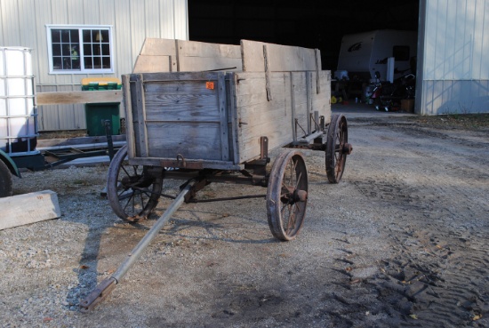 John Deere steel wheel wagon with tie rod ends with Triumph double box