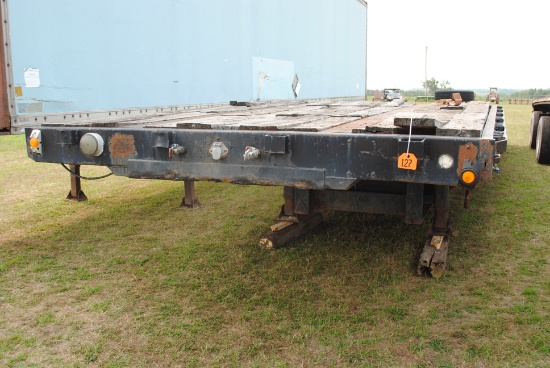 53' Step deck, NEEDS WORK, air-ride suspension, non-current DOT, landing gear does not work, front a