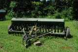 10' VanBrunt drill, single disc, hydraulic lift w/grass seeder;