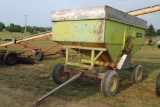 Parker gravity box on John Deere 1064 running gear