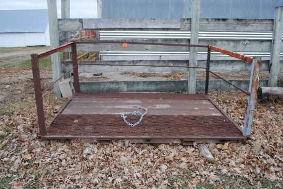 6.5’ x 8.5’ Work basket set up for fork lift w/safety side rails;