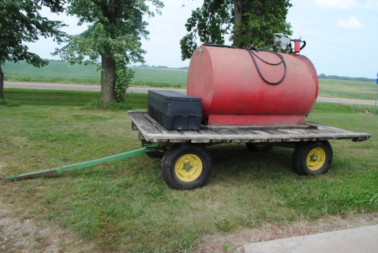 500 Gallon Barrel on wagon with electric pump;