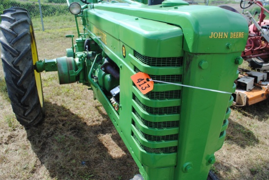 1946 John Deere 'B' Tractor, narrow front, new starter, new generator, battery is 2-years old, pto,