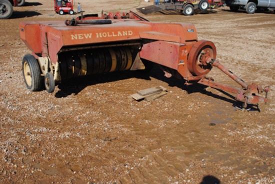 New Holland Hayliner 268 small square baler. Serial #4163