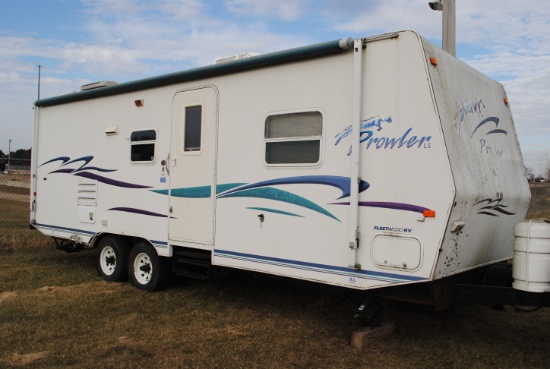 2000 Prowler LS 26H bumper pull camper (by Fleetwood RV), sleeps 6, has shower/tub combo, awning, sl