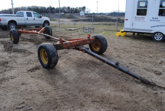 Minnesota Jumbo 10 running gear, 76", center pole is bent, needs tire work