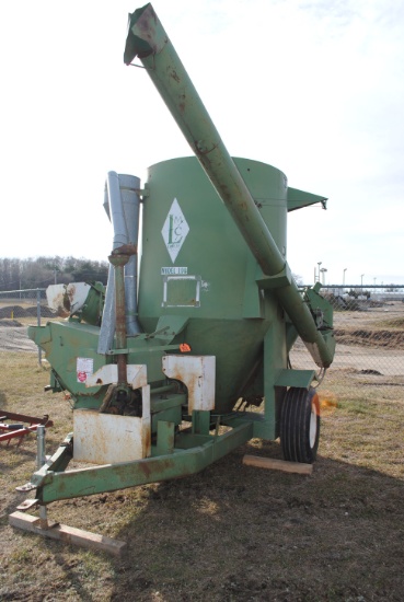 Lorenz Mfg. Model 100 Feed Grinder, it turns, but auger is rusted through
