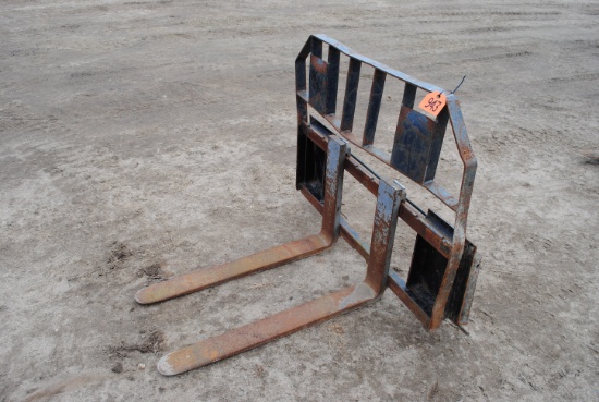 Pallet Forks, 35" long, adjustable, not universal mount, 42-3/4" wide bracket