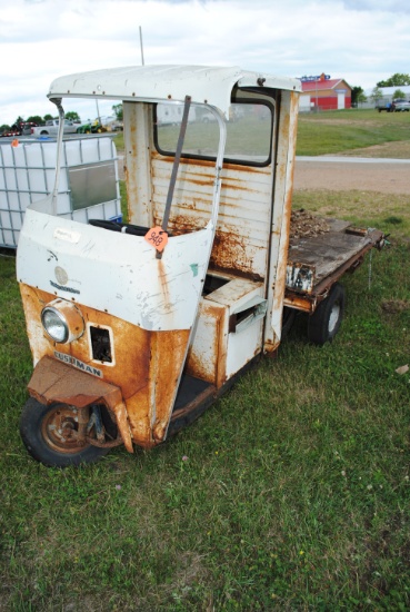Cushman 3-Wheel Truckster, no windows, needs restoration, does not run