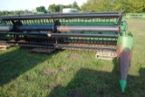 John Deere 920 Bean Head, 20', plastic skid plates, half or more of the tines are new, seller has up