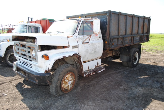 GMC 6000 Single-axle Truck with 13' steel box, hoist, air brakes, V8 small block, NO TITLE