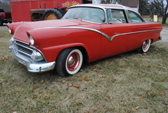 1955 Ford Crown Victoria, 2-door, shaved door handles, 292 V8, 3-on-the-tree, 3 two barrel carb, car