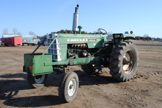 Oliver 1650 diesel, 1967 or 1968?, Hydra-Power Drive, wide front, fenders, rock box, head is new, ne