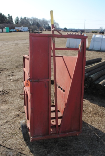 Calf chute on wheels