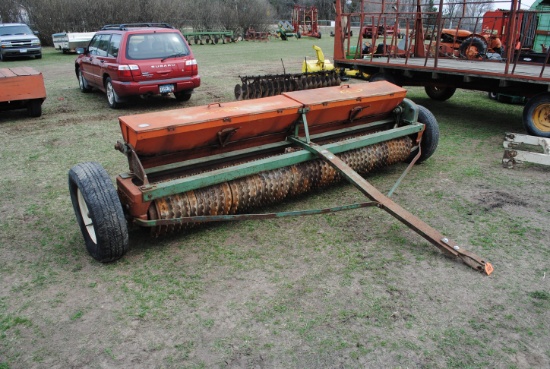 Brillion seeder, good rubber, 10'8", seed boxes rusted through