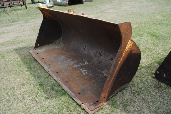 8' Bucket, pin-on, came off of John Deere 544E wheel loader, bolt-on cutting edge