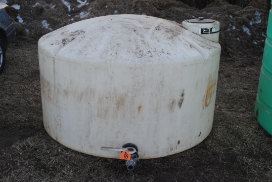 550 Gallon White Poly Tank with 1-1/2" Ball Valve, stored inside