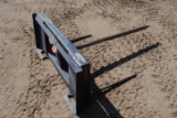 Bale Spear with universal skidsteer mount
