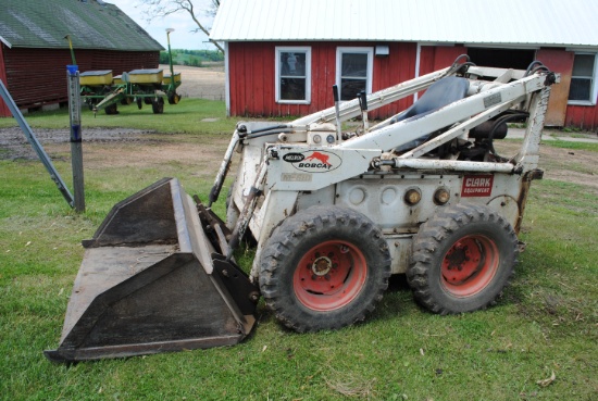 Bobcat M-610 with 55" material bucket & 55" manure fork, was overhauled in 1998 when it had 2,965 ho