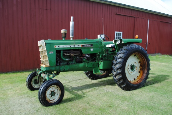 1550 Oliver Gas Tractor, wide front, 3-point, fenders, Hydra-Power Transmission, 2 remotes, 8,085 ho
