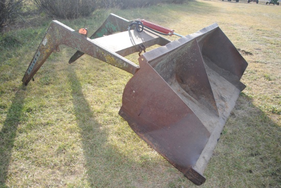 Oliver Hydraulic Loader with bucket, broken frame
