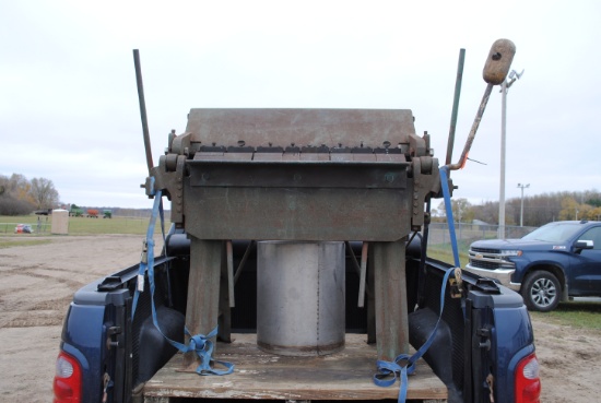 Chicago Dreisn Krump 36" Hand Finger Brake, Model W-30, owner states "it works" (stainless tube on p