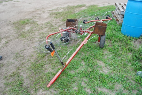 "America" Pull-behind yard wheel rake