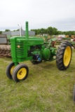 JD early 1947 'G' w/pan seat, narrow front, 540 pto, Baker Hydr. valve, runs, new decals in office f