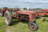 1953 Farmall Super 'H', narrow front, draw bar, runs & drives, fronts 5.5-16, rears 12.4-38