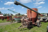 Papec 870 Feeder/Mixer with 12' unload auger, 4 screens (1 is in it), owner states 