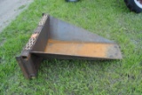 Skid steer trenching bucket