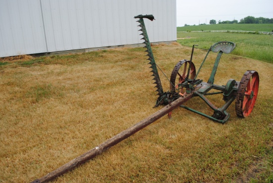 New Idea #10 Horse-drawn sickle mower, 5-1/2'