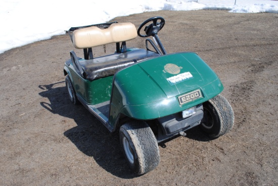 Club Car Electric Golf Cart, 2-seater, has charger, runs & drives