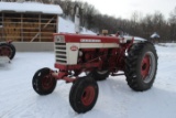 Farmall 560 Diesel Tractor, wide front, fenders, 540 pto, 2 hydraulics, 2 sets of wheel weights, fas