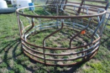 Roundbale feeder