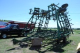 John Deere 960 Field Cultivator with 3-time harrow, 44-1/2', with extra shovels