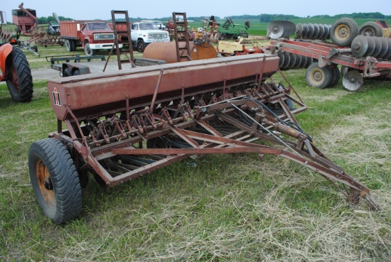 International 11' grain drill, rear hitch