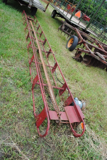 Cherokee hay elevator, 21'?, with motor that owner says works