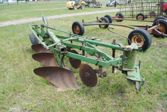 John Deere Model 146 3-bottom plow, 3/16