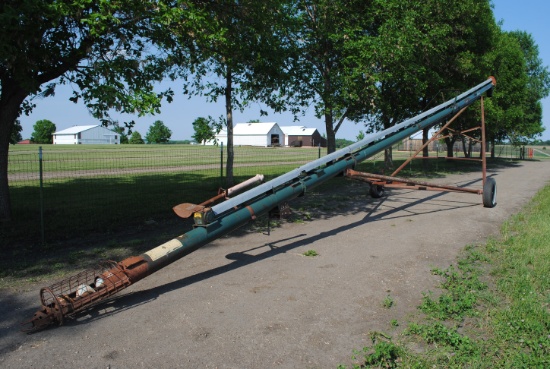 Westgo 1210 auger, 8" x 60' long, on transport, pto