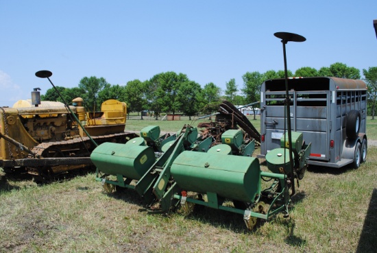 John Deere 494A planter, insecticide & fertilizer boxes