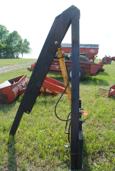 Skidsteer mounted hydraulic cherry picker