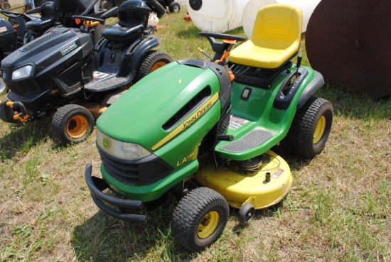 John Deere LA134 riding mower with 42" deck, 22HP Briggs, shows 436 hours, runs & drives, KEY