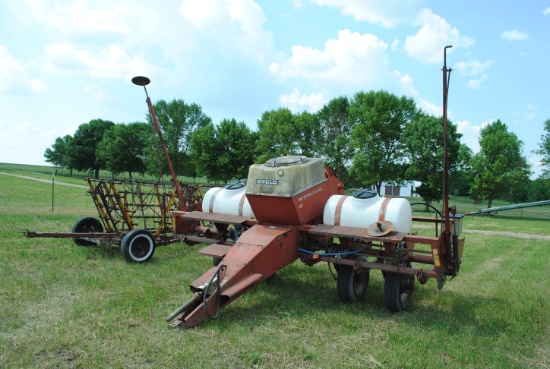International 400 Cyclo Planter, 6-row, 30" rows, corn & bean drums, pto, used in 2022