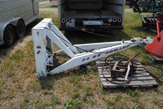 Holmes Wrecker boom, 440 Hi-powered, pump handles, owner says it works