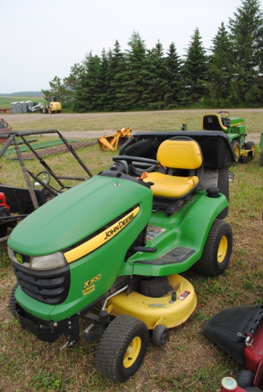 John Deere X300 riding mower, 42" deck, Kawasaki 18.5HP, runs & drives, KEY