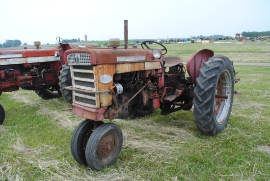 Farmall 340 tractor, narrow front, fenders, 540 pto, Quickhitch, draw bar, driven in the lot, shows