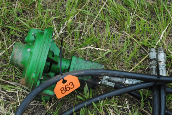 Hydraulic driven sprayer pump
