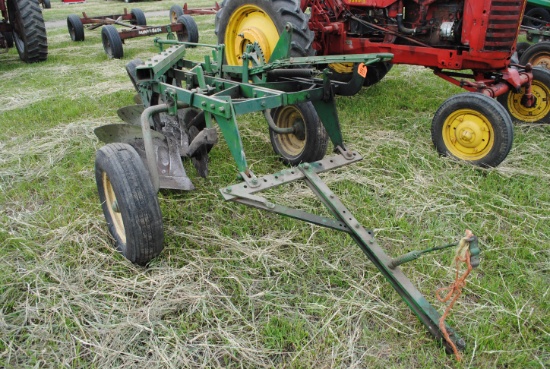 John Deere 3-bottom plow, 3-14